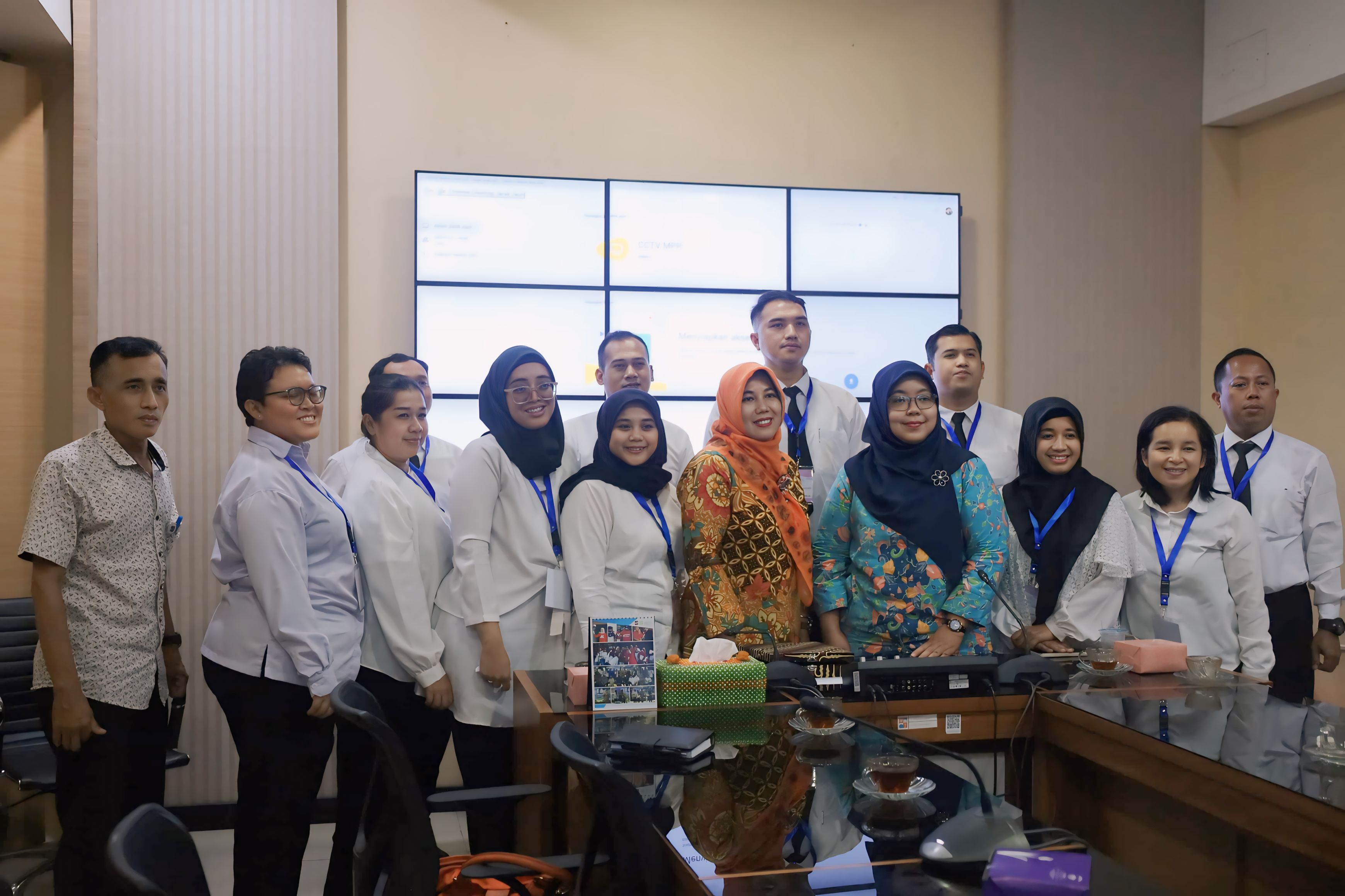 Thumbnail [100%x225]